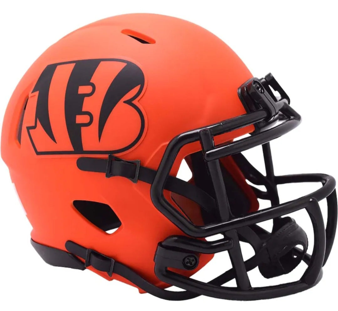 JA'MARR CHASE BENGALS SIGNED RAVE MINI HELMET